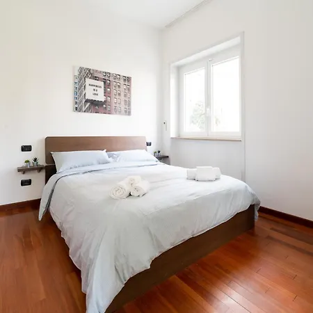 Daire Citylife-fiera Nuovo Con Wifi & Netflix